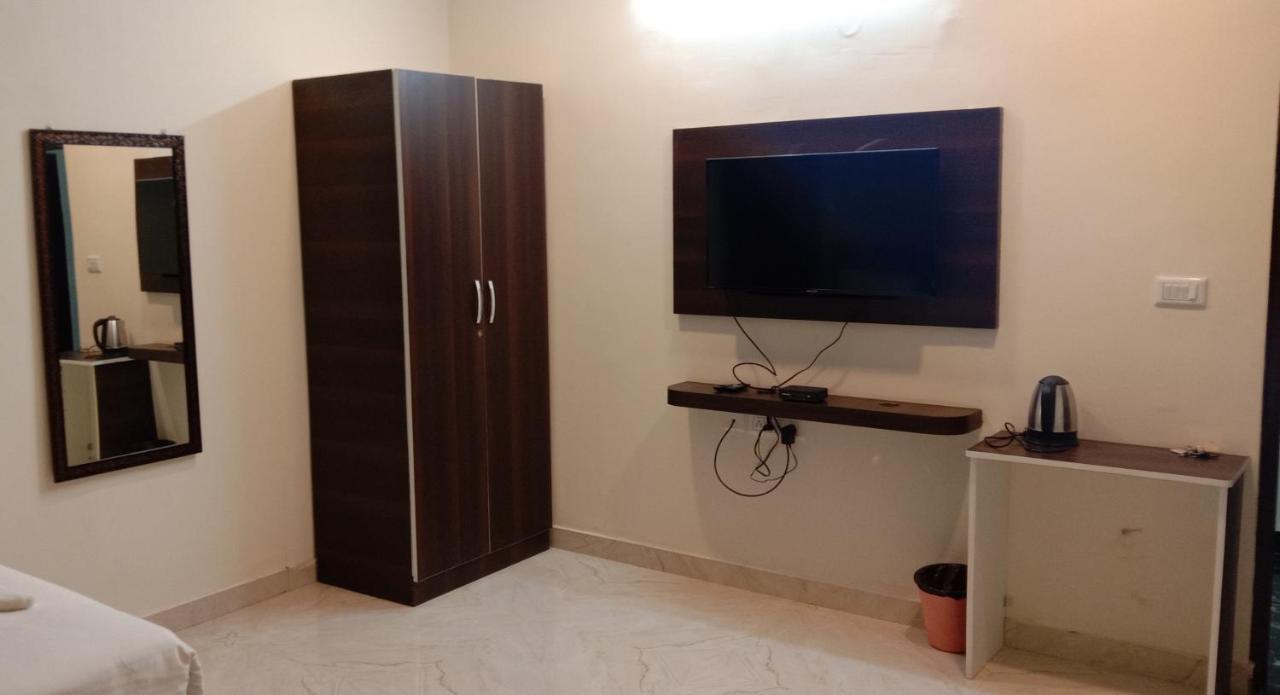 Hotel Mk Grande à Bangalore Extérieur photo