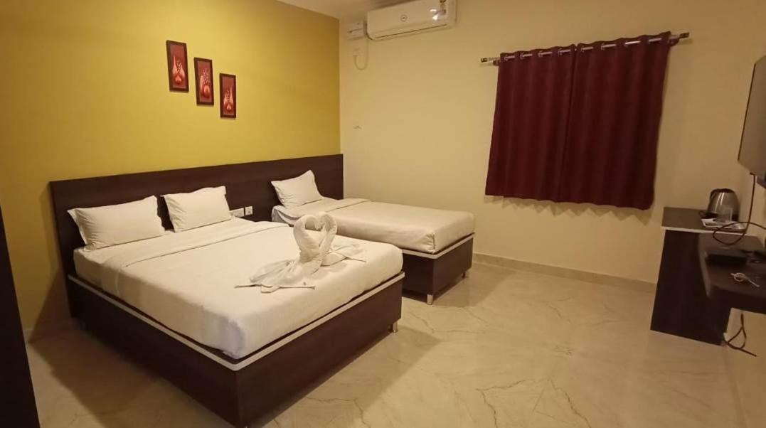 Hotel Mk Grande à Bangalore Extérieur photo