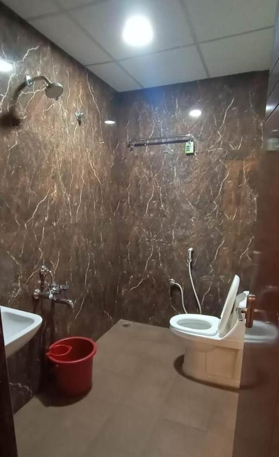 Hotel Mk Grande à Bangalore Extérieur photo